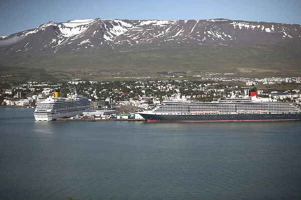 ICELAND20750_JUL2009_BARTRUFF. CR2-Two ocean liners in port at the same time during
