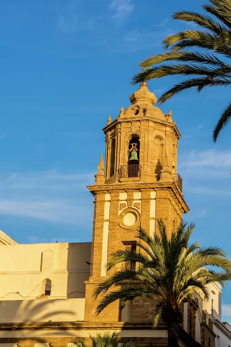 Framed Print : Iglesia de Santiago Apostol (Church of Saint James the Apostle), Cadiz, Spain