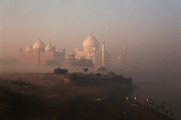 India, Agra, View of Taj Mahal