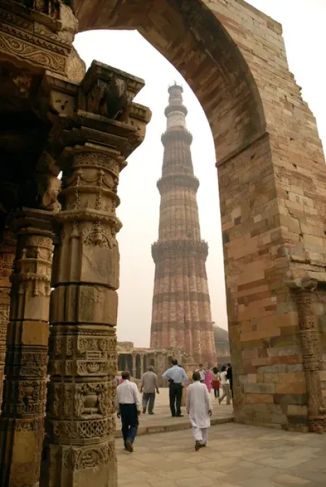Framed Print : India, Delhi. Constructed with red sandstone and marble, The Qutub Minar is the tallest