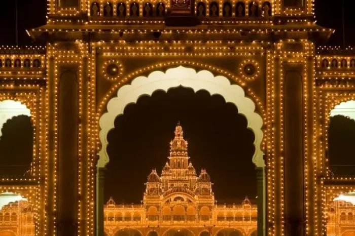 Framed Print : INDIA, Karnataka, Mysore : Majarajas Palace (b. 1912, Henry Irwin, British Architect) Framed Print : INDIA, Karnataka, Mysore : Majarajas Palace (b. 1912, Henry Irwin, British Architect)