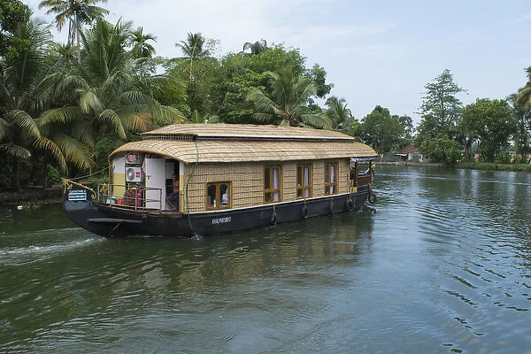 India, Kerala, Alleppey. Backwater canals of Kerala in the area of Kumarakom, known