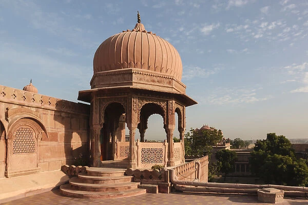 India, Rajasthan, Bikaner, Laxmi Niwas Palace, Domed pavilion