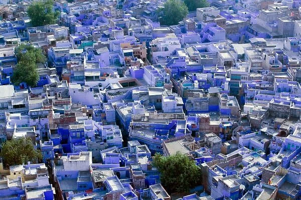 INDIA, Rajasthan, Jodhpur: Blue City of Jodhpur seen from Meherangarh Fort