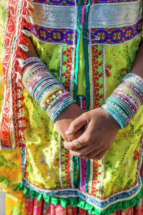 Framed Print : India, State of Gujarat, Bhuj, Kutch, Ludiya village. Meghwal Marwari tribe. Traditional clothing and jewelry