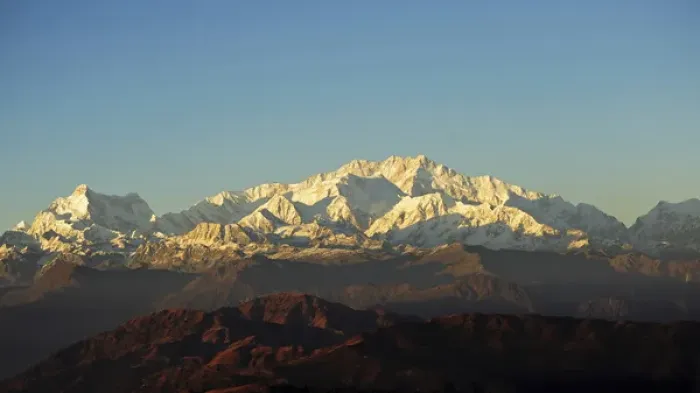Framed Print : India, West Bengal, Singalila National Park, Sandakfu, view on snowcapped Kangchenjunga Framed Print : India, West Bengal, Singalila National Park, Sandakfu, view on snowcapped Kangchenjunga