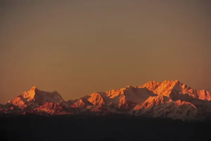 Framed Print : India, West Bengal, Singalila National Park, Tonglu, view on snowcapped Kangchenjunga Framed Print : India, West Bengal, Singalila National Park, Tonglu, view on snowcapped Kangchenjunga