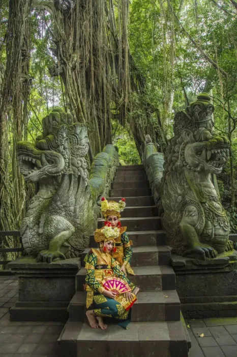 Framed Print : Indonesia, Bali, Ubud. Balinese dancers at Hindu temple. (MR) Framed Print : Indonesia, Bali, Ubud. Balinese dancers at Hindu temple. (MR)