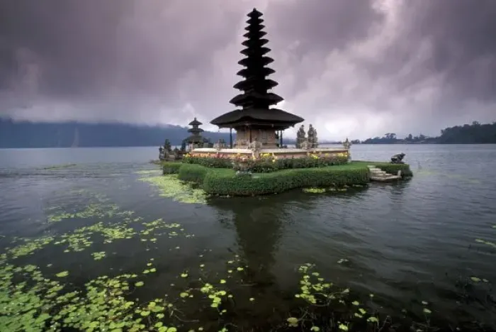 Framed Print : Indonesia, Bali, Ulun Danu Temple Framed Print : Indonesia, Bali, Ulun Danu Temple