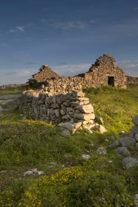 Framed Print : Inishmore Island. Aran Islands. Ireland. Abandoned homestead Framed Print : Inishmore Island. Aran Islands. Ireland. Abandoned homestead