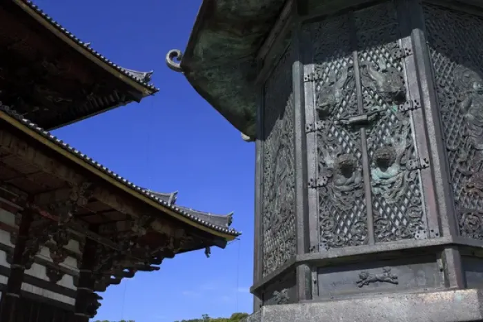 Framed Print : An intricate metal lantern at the entrance to Daimonji Temple, home to the giant Framed Print : An intricate metal lantern at the entrance to Daimonji Temple, home to the giant