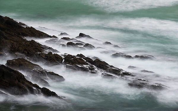 Ireland, County Kerry, Dunmore Head. Scenic of waves on shore rocks