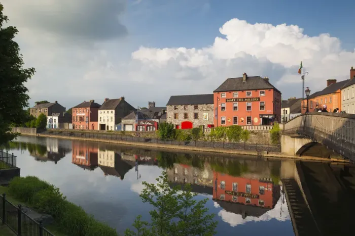 Framed Print : Ireland, County Kilkenny, Kilkenny City, pubs along River Nore Framed Print : Ireland, County Kilkenny, Kilkenny City, pubs along River Nore