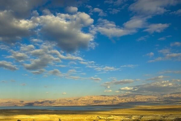 Israel, Negev, view of the Dead Sea, in the back the Jordan mountains