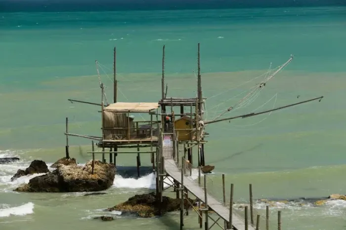 Framed Print : Italy, Abruzzo, Fossacesia Marina, Fishing Shack on Adriatic Sea