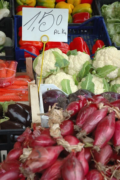 04. Italy, Arona, Lake Maggiore, vegetables at open-air market