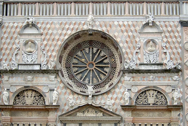 04. Italy, Bergamo, detail of main window in Duomo