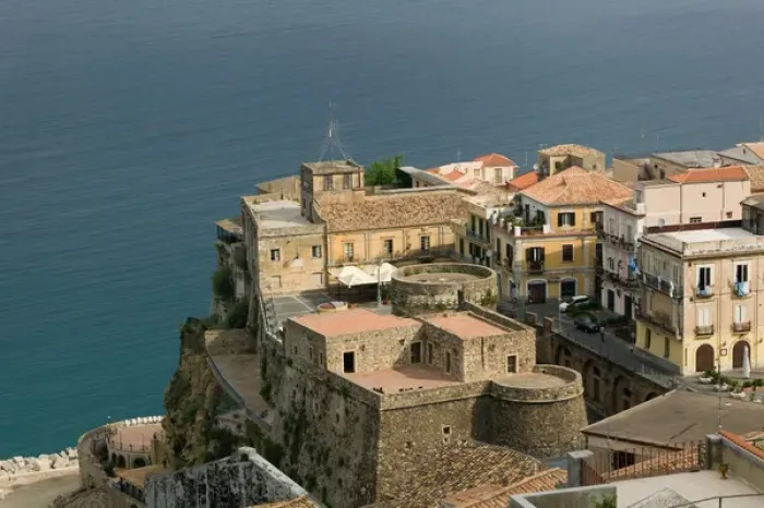 Framed Print : ITALY-Calabria-PIZZO: View of the Castello Murat (15th century) Framed Print : ITALY-Calabria-PIZZO: View of the Castello Murat (15th century)
