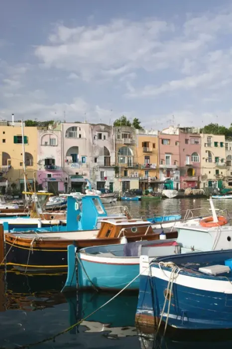 Framed Print : ITALY-Campania-(Bay of Naples)-PROCIDA: Morning View of PROCIDA port Framed Print : ITALY-Campania-(Bay of Naples)-PROCIDA: Morning View of PROCIDA port