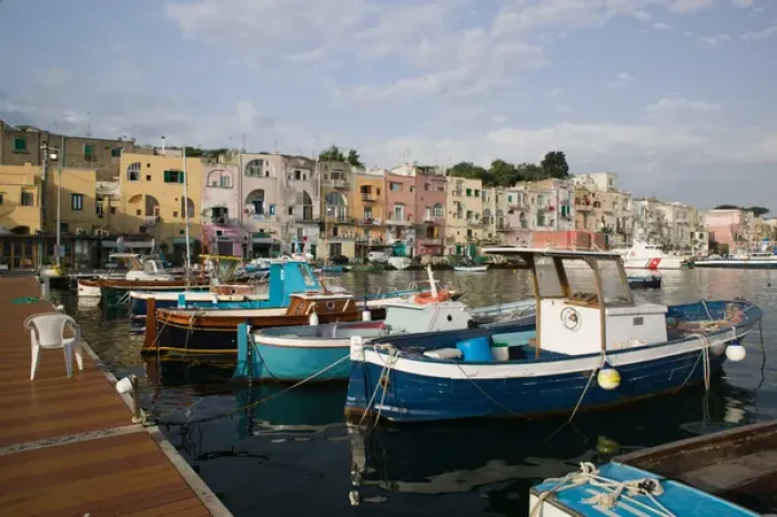 Framed Print : ITALY-Campania-(Bay of Naples)-PROCIDA: Morning View of PROCIDA port Framed Print : ITALY-Campania-(Bay of Naples)-PROCIDA: Morning View of PROCIDA port