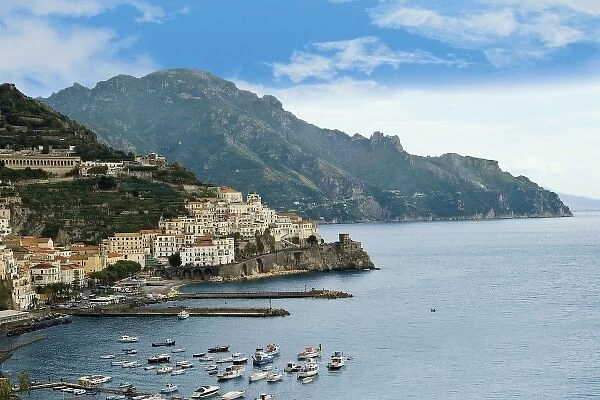 Italy, Campania, Sorrentine Peninsula, Amalfi, View of the town (UNESCO World Heritage)