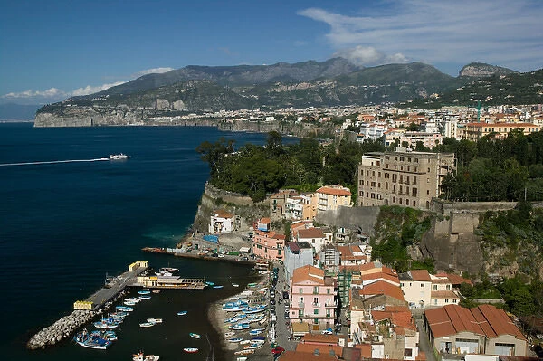 ITALY-Campania-(Sorrento Peninsula)-SORRENTO: View of Marina Grande Area  /  Daytime