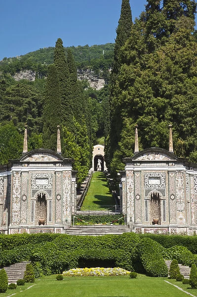 ITALY, Como Province, Cernobbio. Grand Hotel Villa D Este, garden entrance