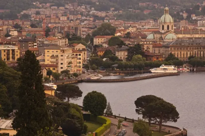 Framed Print : ITALY, Como Province, Como. City view from Bellagio road, dusk