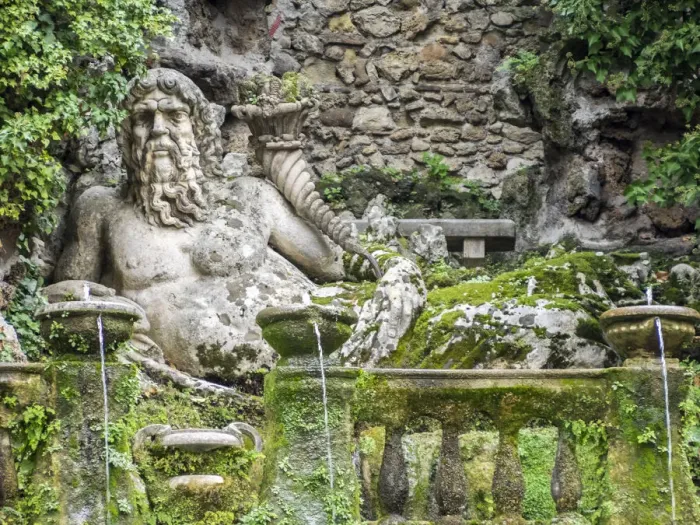 Framed Print : Italy, Lazio, Tivoli, Villa d Este. Romanesque statues of Gods and Goddesses Framed Print : Italy, Lazio, Tivoli, Villa d Este. Romanesque statues of Gods and Goddesses