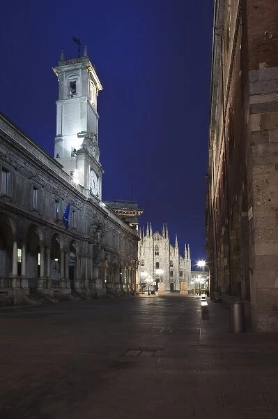 Italy, Milan Province, Milan. Piazza del Duomo and the Milan Cathedral, dawn