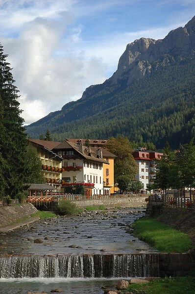 04. Italy, Moena, alpine village