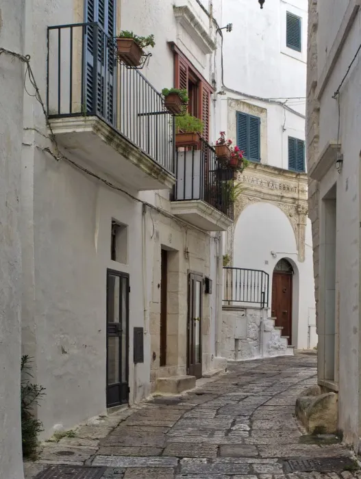 Framed Print : Italy, Puglia, Brindisi, Itria Valley, Ostuni. The narrow alleyways of the old town of Ostuni Framed Print : Italy, Puglia, Brindisi, Itria Valley, Ostuni. The narrow alleyways of the old town of Ostuni