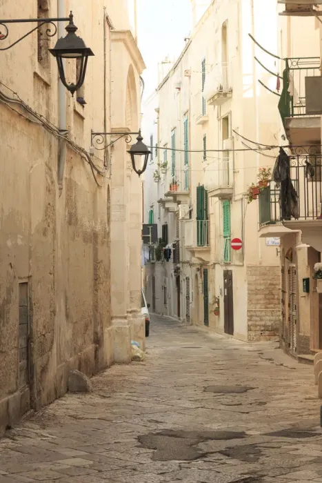Framed Print : Italy, Puglia. Small commune of the Metropolitan City of Bari, Alberobello Framed Print : Italy, Puglia. Small commune of the Metropolitan City of Bari, Alberobello