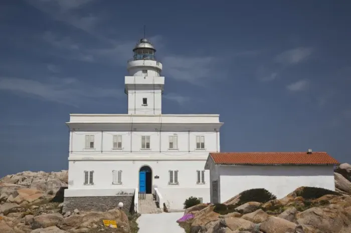 Framed Print : ITALY, Sardinia, Santa Teresa Gallura. Capo Testa lighthouse