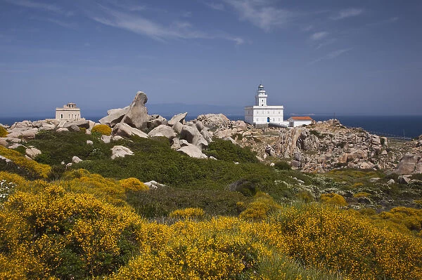 ITALY, Sardinia, Santa Teresa Gallura. Capo Testa lighthouse