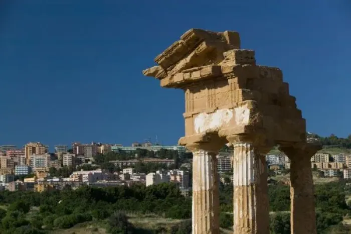 Framed Print : Italy, Sicily, Agrigento, La Valle dei Templi, Valley of the Temples, The Temple