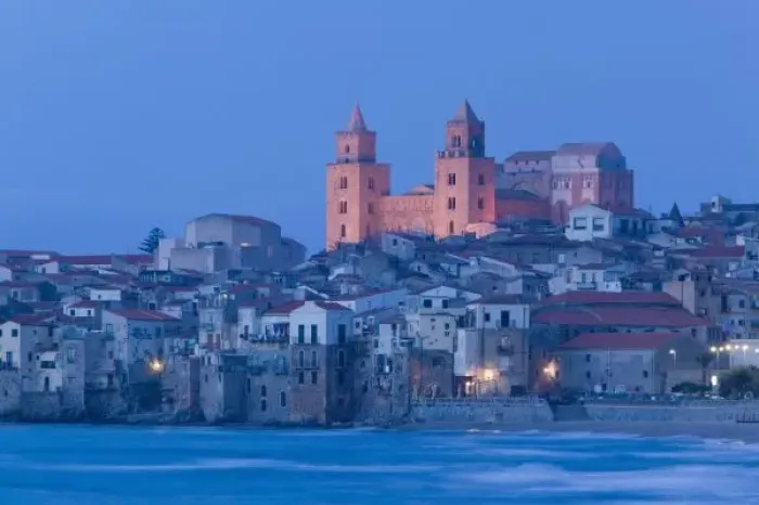 Framed Print : Italy, Sicily, Cefalu, View with Duomo from Beach Framed Print : Italy, Sicily, Cefalu, View with Duomo from Beach