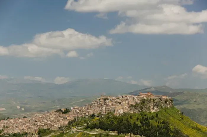 Framed Print : Italy, Sicily, Enna Area, Calascibetta, View of Hilltop Town Framed Print : Italy, Sicily, Enna Area, Calascibetta, View of Hilltop Town