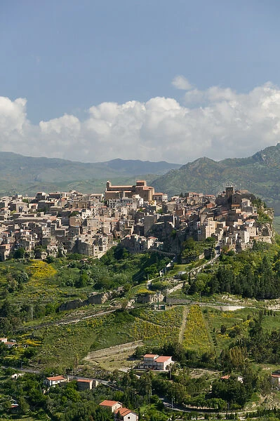 Italy, Sicily, Enna, Calascibetta, Morning View of Hill Town from ENNA