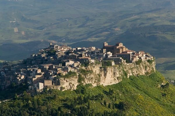 Italy, Sicily, Enna, Calascibetta, Morning View of Hill Town from ENNA