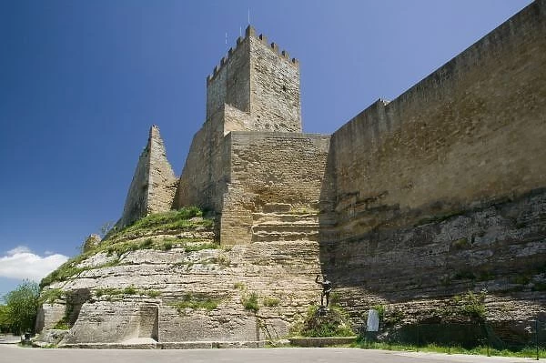 Italy, Sicily, Enna, Calascibetta, Castello di Lombardia