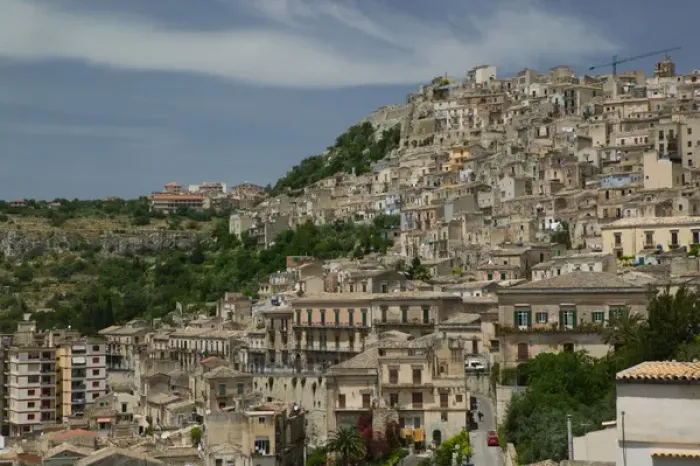 Framed Print : ITALY-Sicily-MODICA: Town View from the East Framed Print : ITALY-Sicily-MODICA: Town View from the East