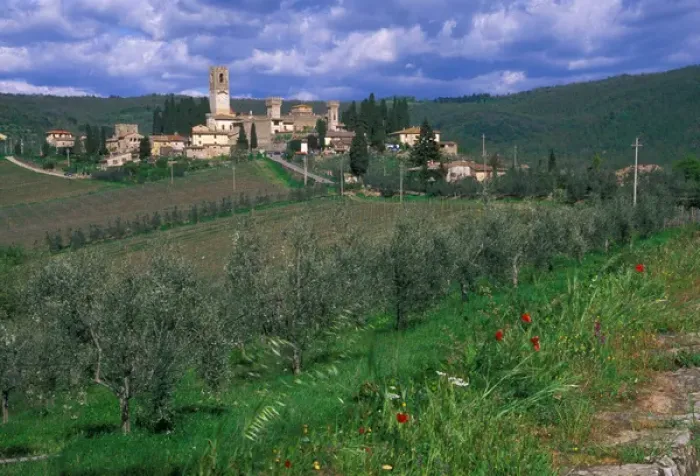 Framed Print : Italy, small Tuscan village of Badia a Passignano Framed Print : Italy, small Tuscan village of Badia a Passignano