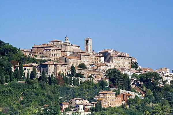 Italy, Tuscany, Montepulciano. The medieval and Renaissance hill town of Montepulciano