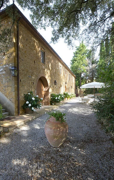 Italy, Tuscany, Petroio. Typical Tuscan farmhouse