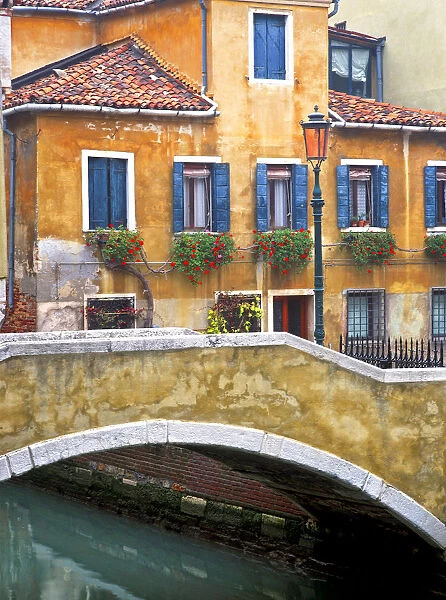 Italy, Venice. Canal bridge and buildings. Credit as: Jim Nilsen  /  Jaynes Gallery  /  DanitaDelimont