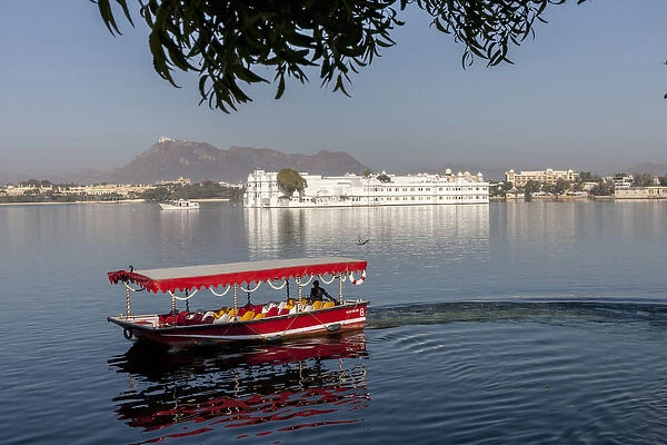Jag Mandir. Lake Pichola. Udaipur Rajasthan. India