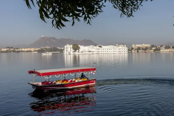 Framed Print : Jag Mandir. Lake Pichola. Udaipur Rajasthan. India Framed Print : Jag Mandir. Lake Pichola. Udaipur Rajasthan. India