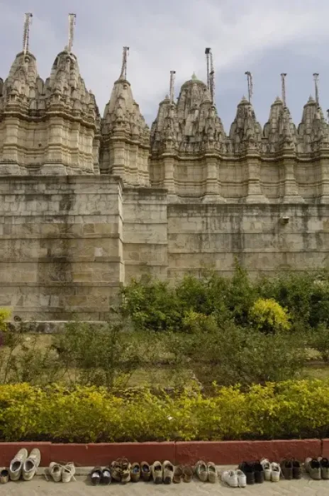 Framed Print : Jain Temple. 15th century Adinatha Temple at Ranakpur. Rajasthan. SW INDIA Framed Print : Jain Temple. 15th century Adinatha Temple at Ranakpur. Rajasthan. SW INDIA