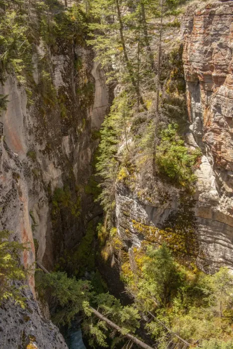 Framed Print : Jasper National Park, Alberta, Canada. Maligne Canyon near Jasper